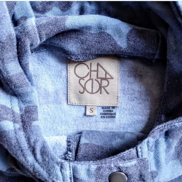 Chaser Camo long front snap hoodie jacket sz small - Picture 6 of 7